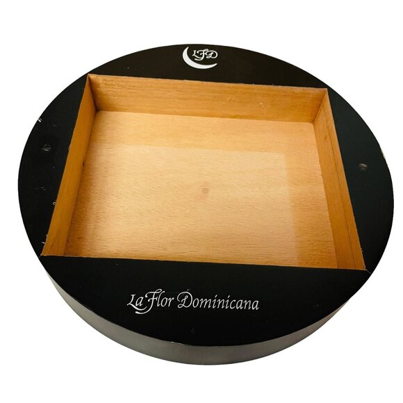 La Flor Dominicana La Nox Cigar Humidor Box - Picture 4 of 5